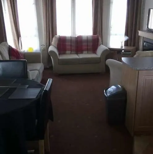 Chapmanholidaylets Bay Cayton